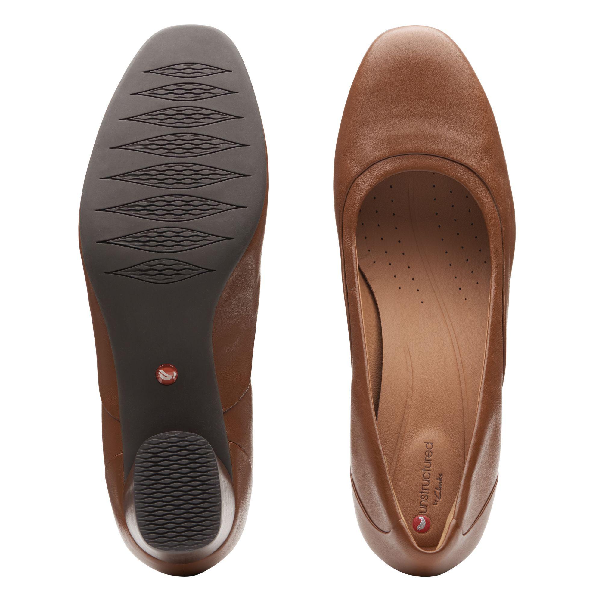 clarks women's un cosmo step pump