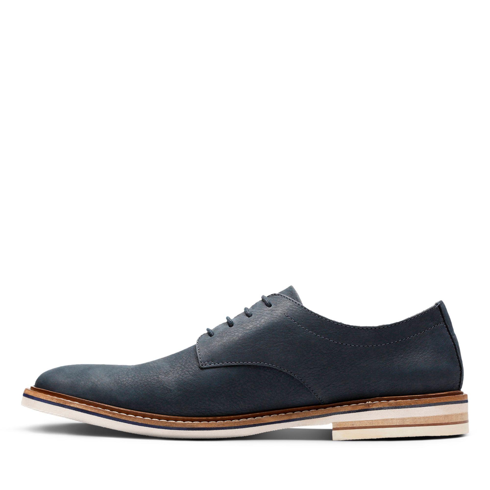clarks dezmin plain
