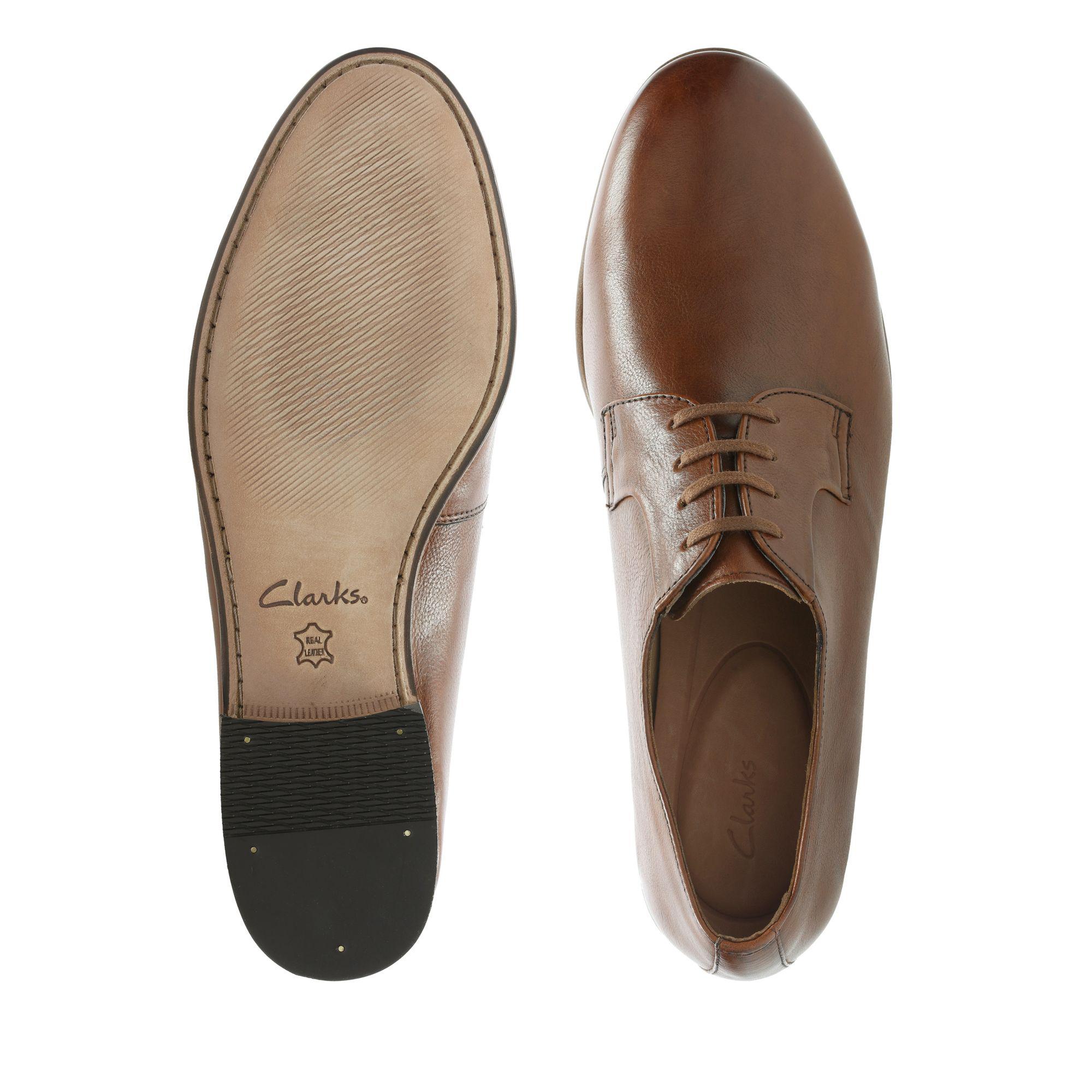 clarks glide lace