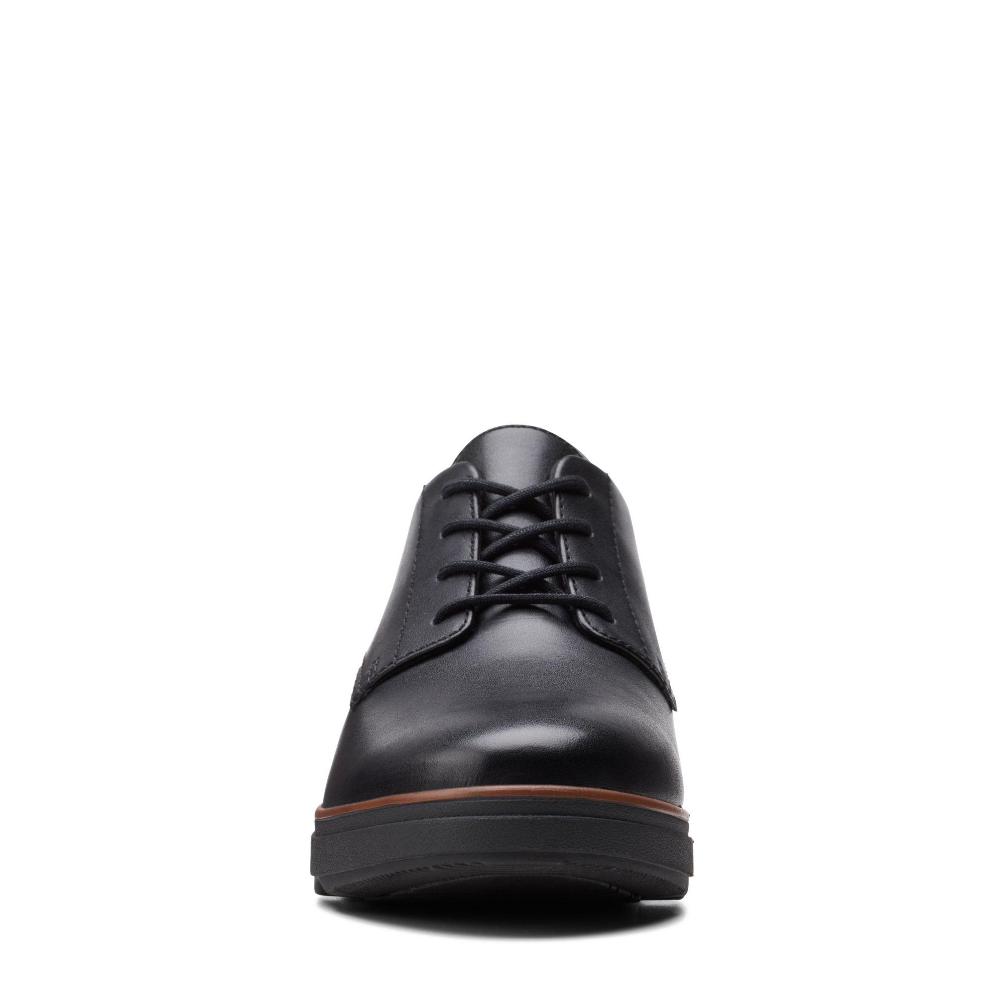 Clarks Leather Mazy Hyannis in Black Leather (Black) - Lyst