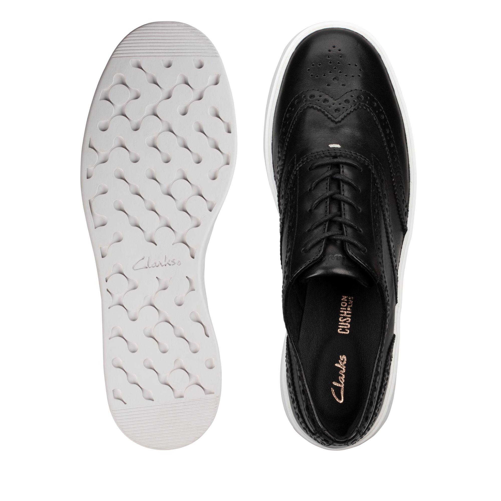 clarks hero brogue black
