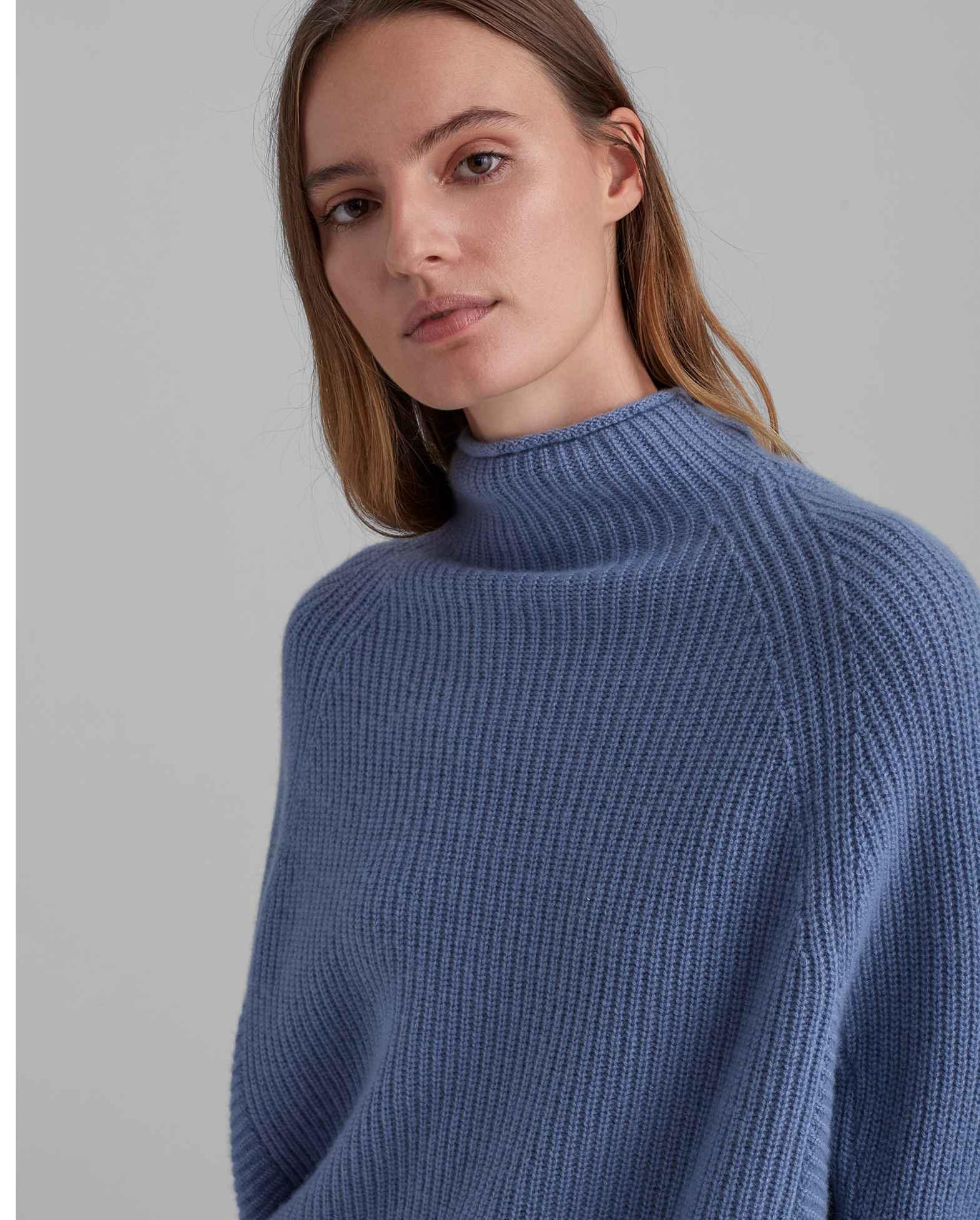 prada light blue puffer