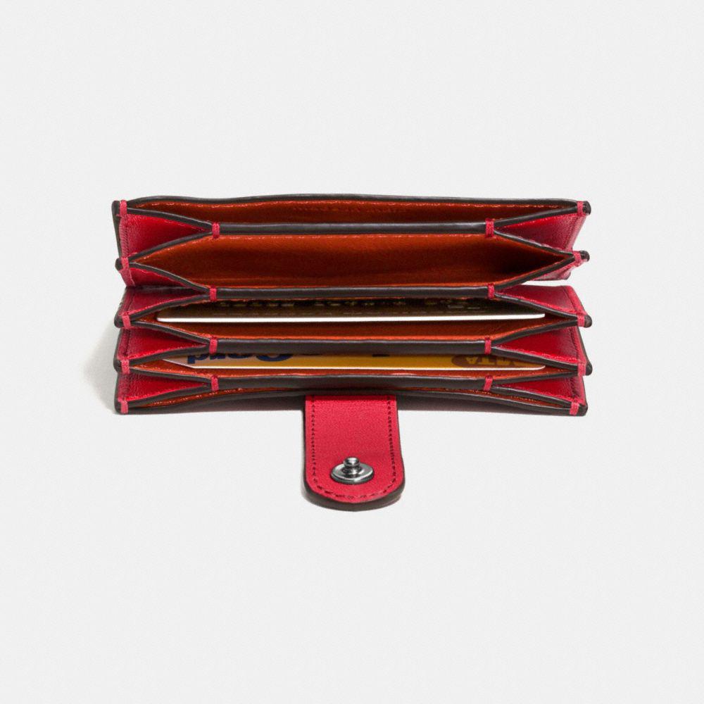 COACH Accordion Card Case In Glovetanned Leather in Red