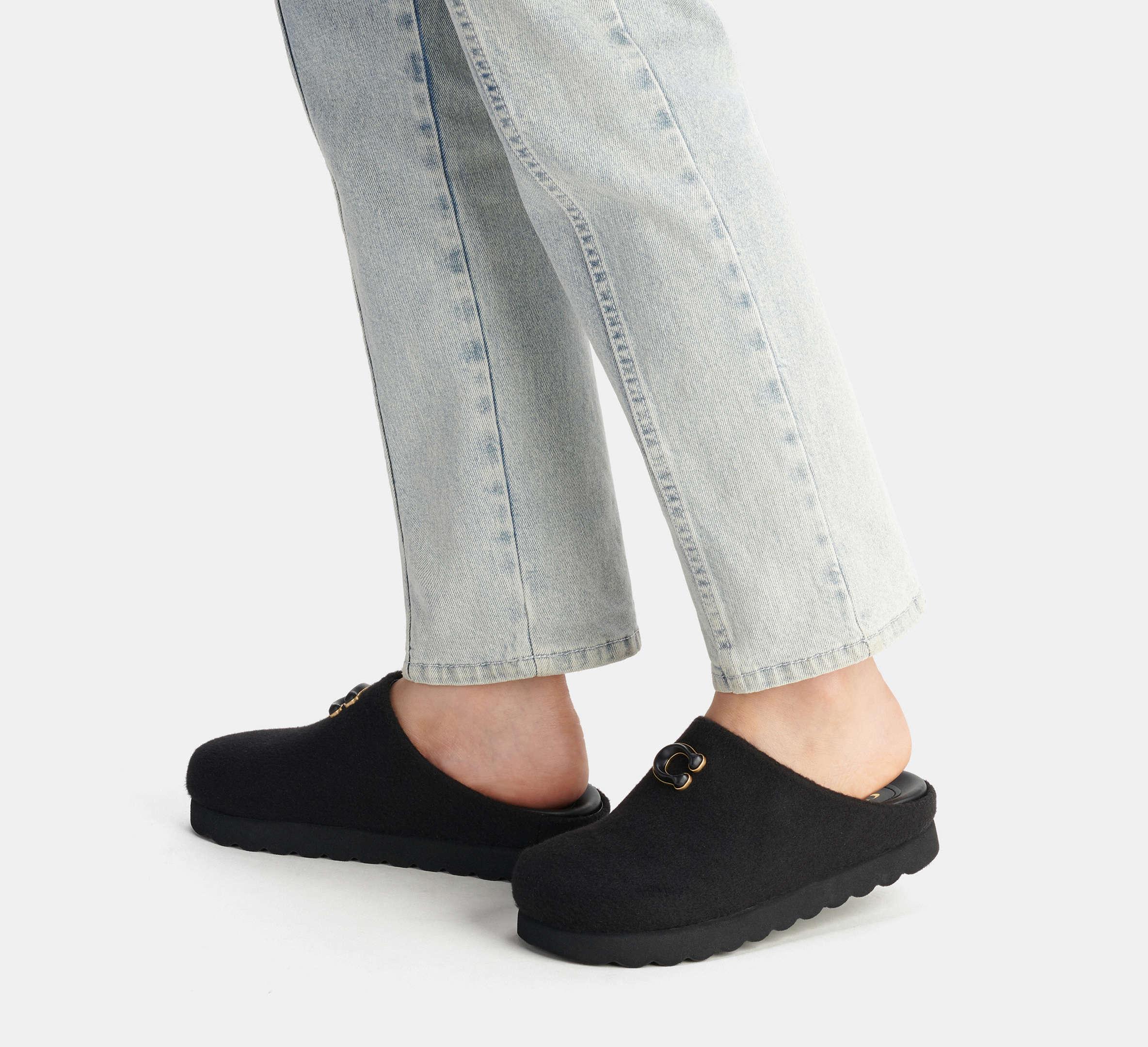 COACH Hadley Slipper in Black Lyst UK