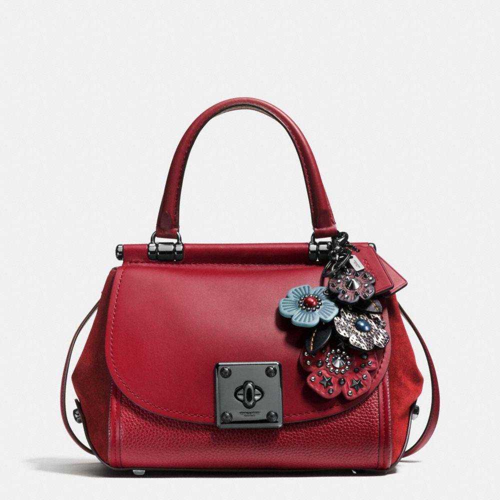 Cloth bag charm Coach Red in Cloth - 26973577