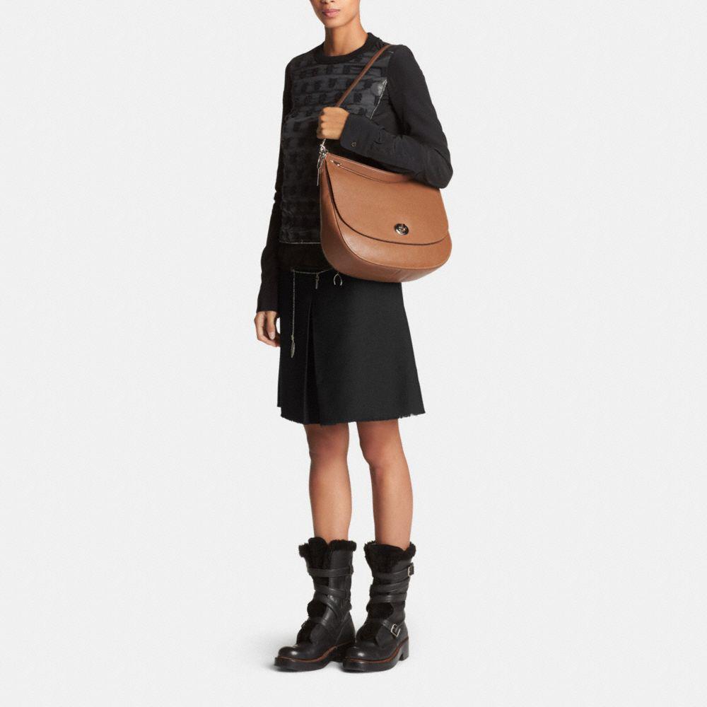 COACH Turnlock Hobo In Pebble Leather in Black | Lyst UK