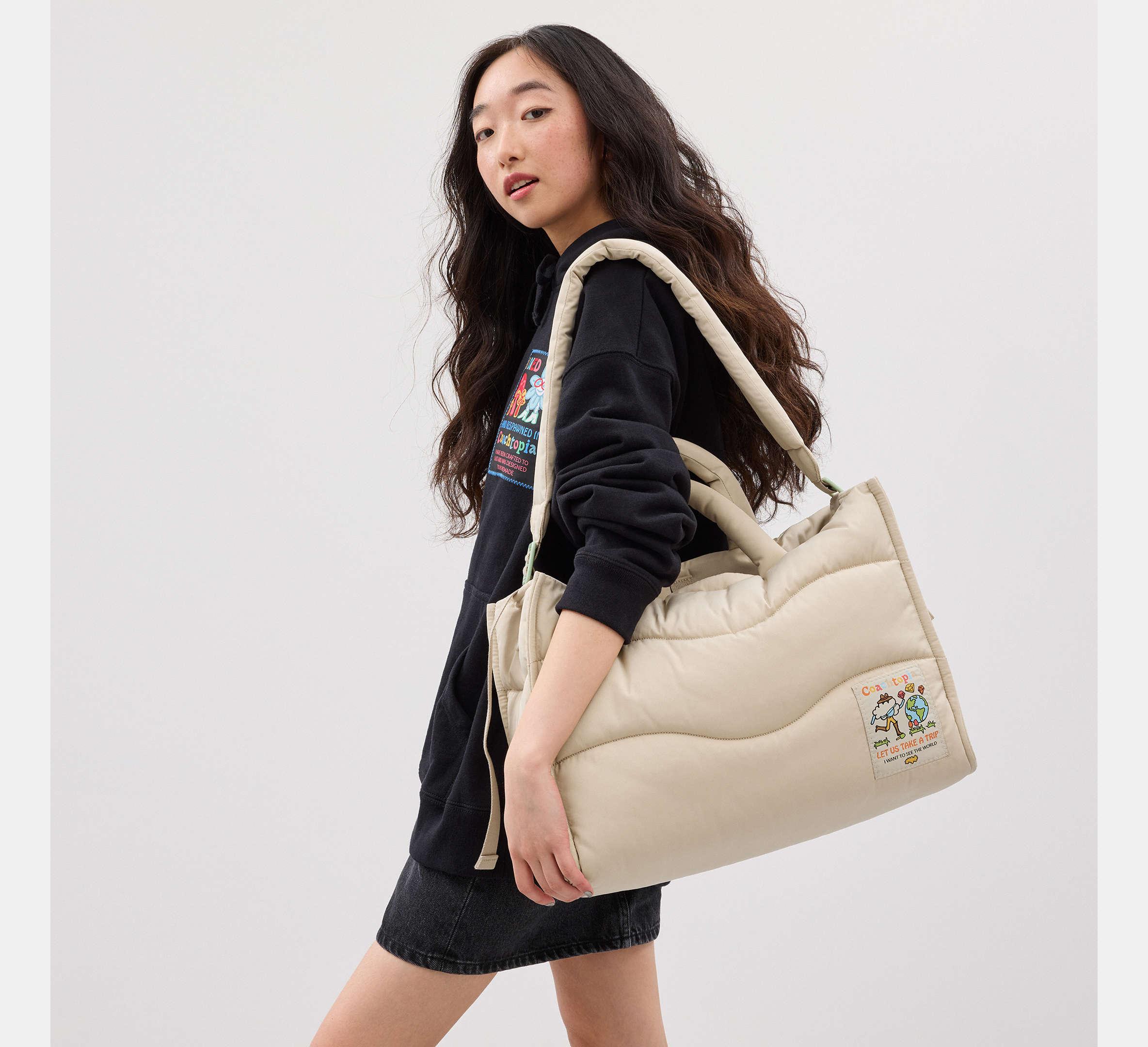 【COACH】Coachtopia Loop Quilted Wavy Tote COACH】Coachtopia Loop Quilted Wavy Tote (Coach/トートバッグ