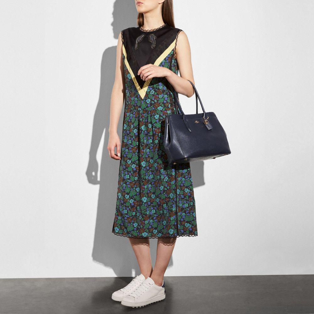 bailey carryall tote