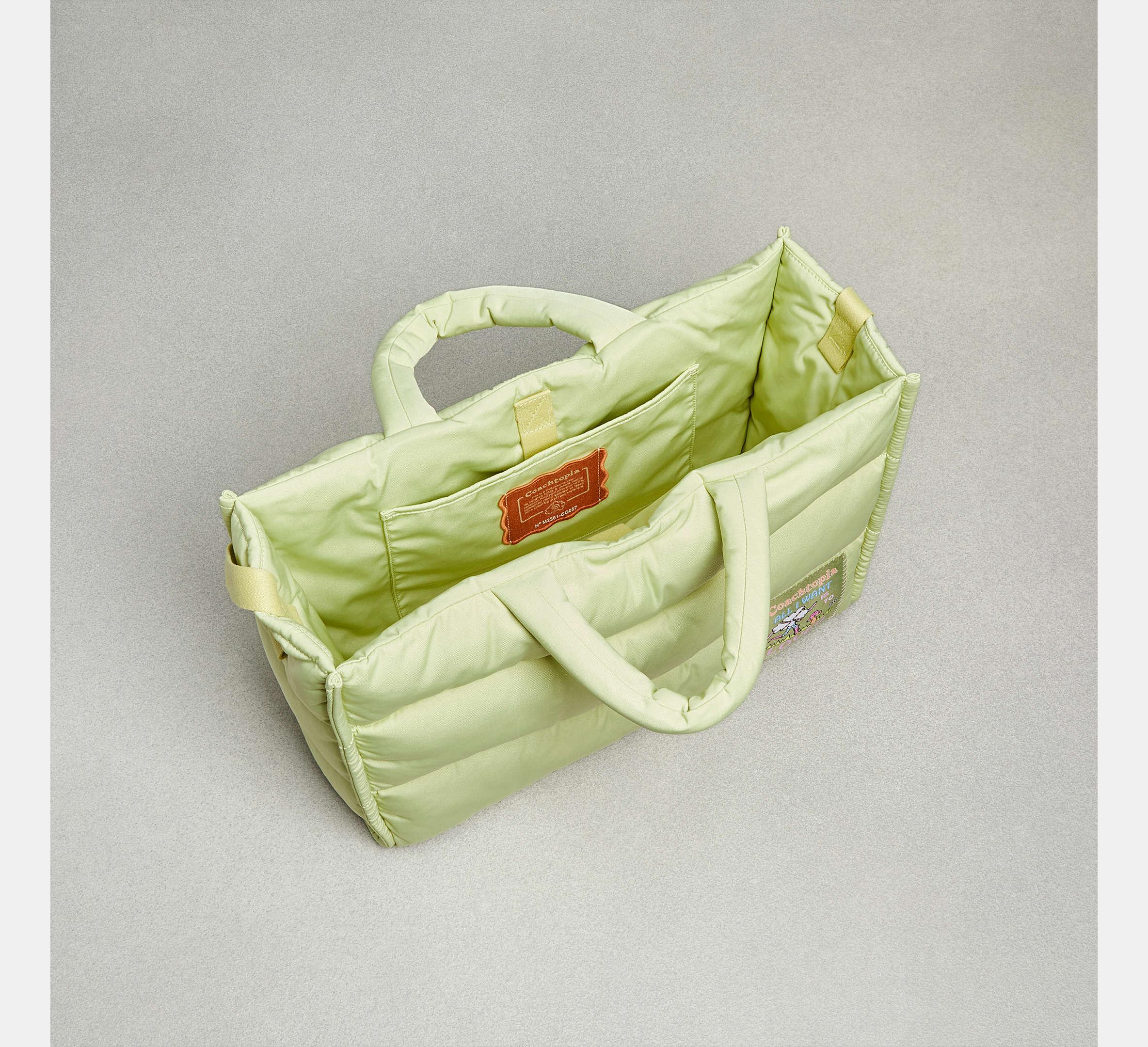 COACH Coachtopia Loop Tote Bag With Wavy Quilting in Green