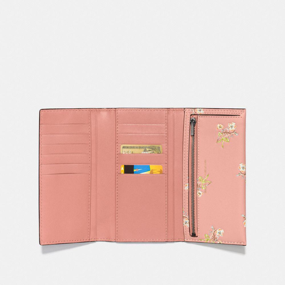 slim trifold wallet coach