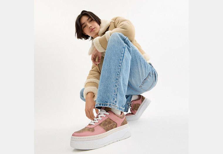 [COACH]Platform Sneaker★ユニセックス(Signature Canvas) Coach Women Monogram Signature Canvas Athletic Fashion