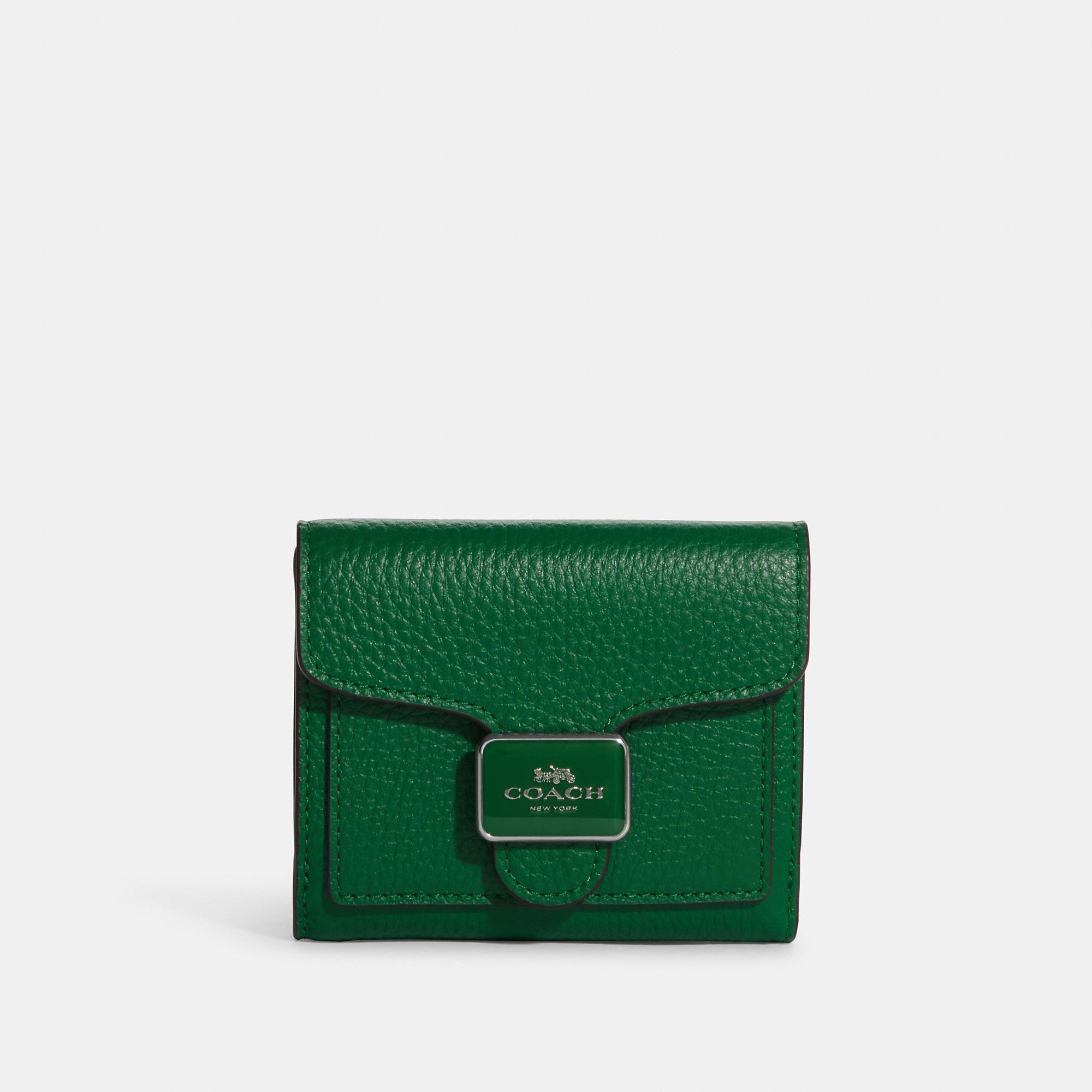 Gucci Emerald Green Calfskin Leather Diana Bamboo Card Case Wallet at  1stDibs | emerald green leather wallet, emerald green wallet, gucci green  wallet