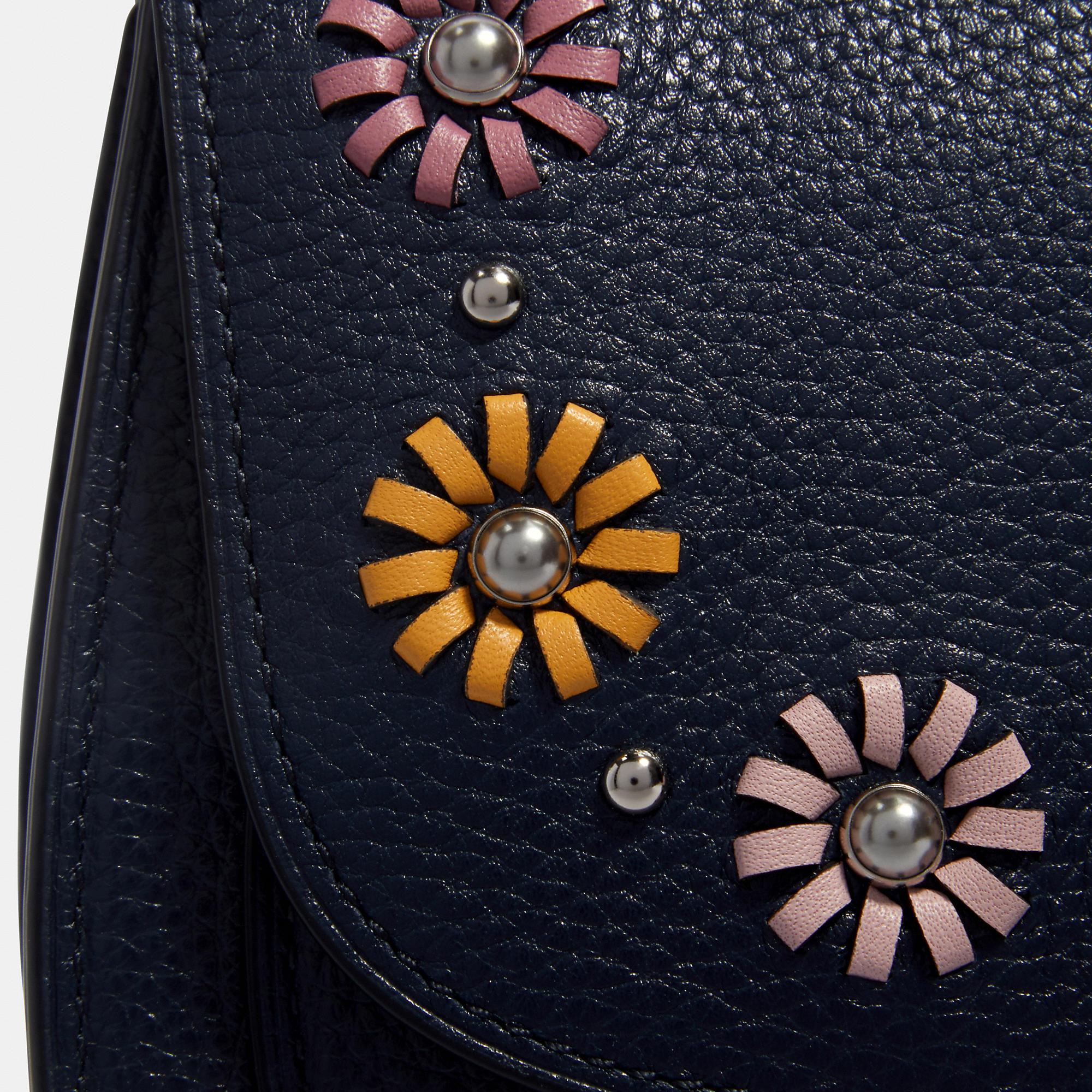Remi Chain Crossbody With Whipstitch Daisy Applique 2024 www.alhudapk