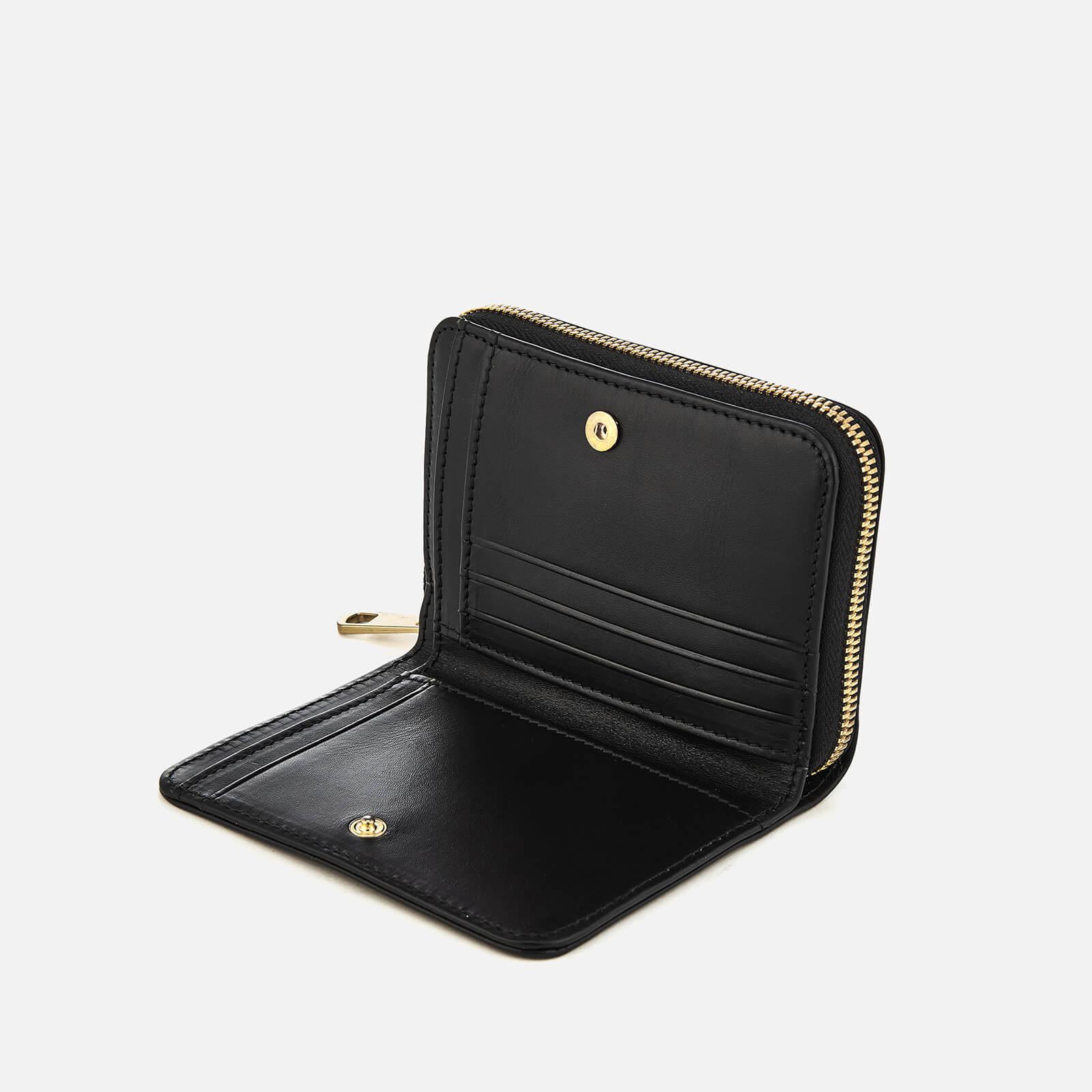 apc compact emmanuelle