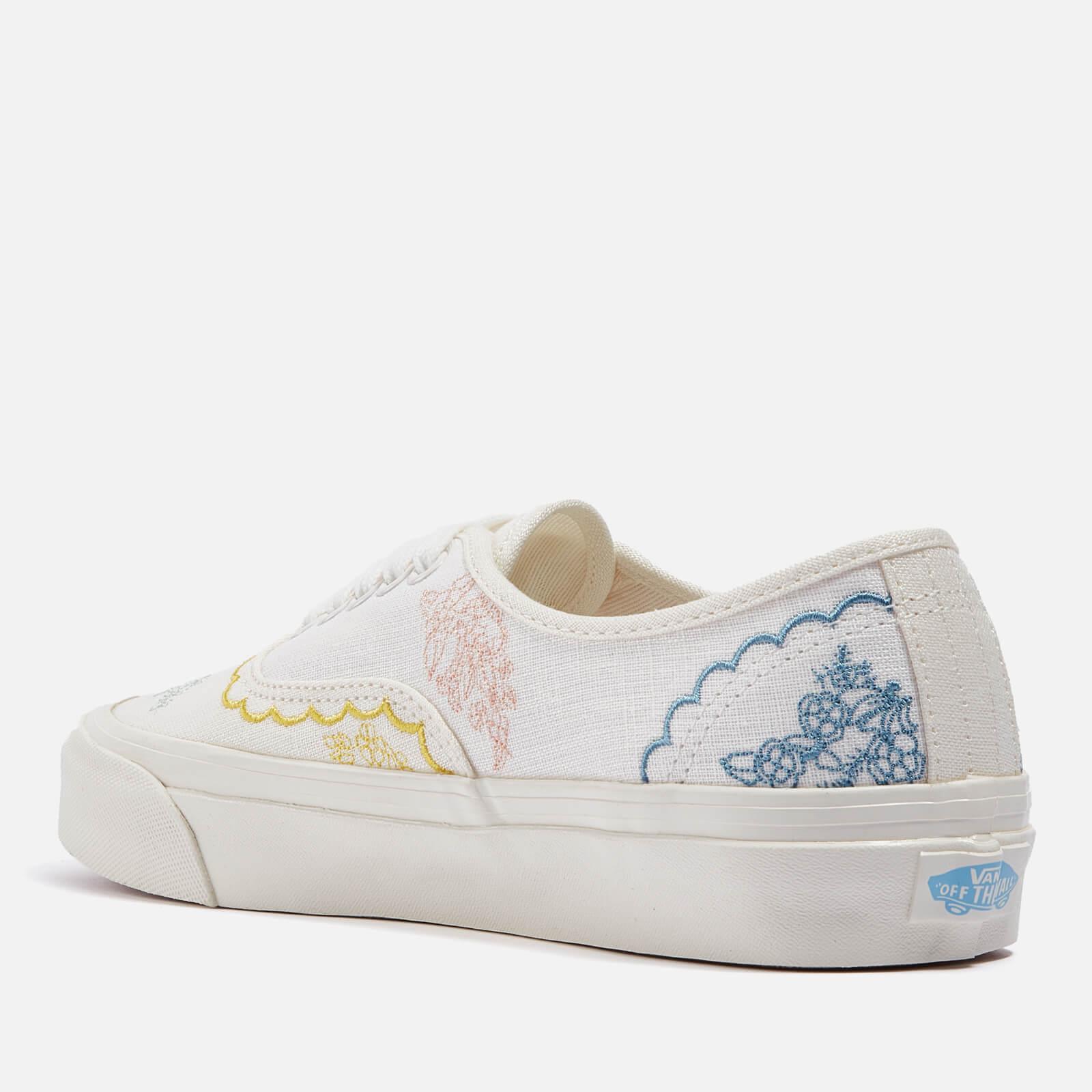 mytologi kiwi Reservere Vans Blossom Authentic Floral-embroidered Linen Trainers in White | Lyst