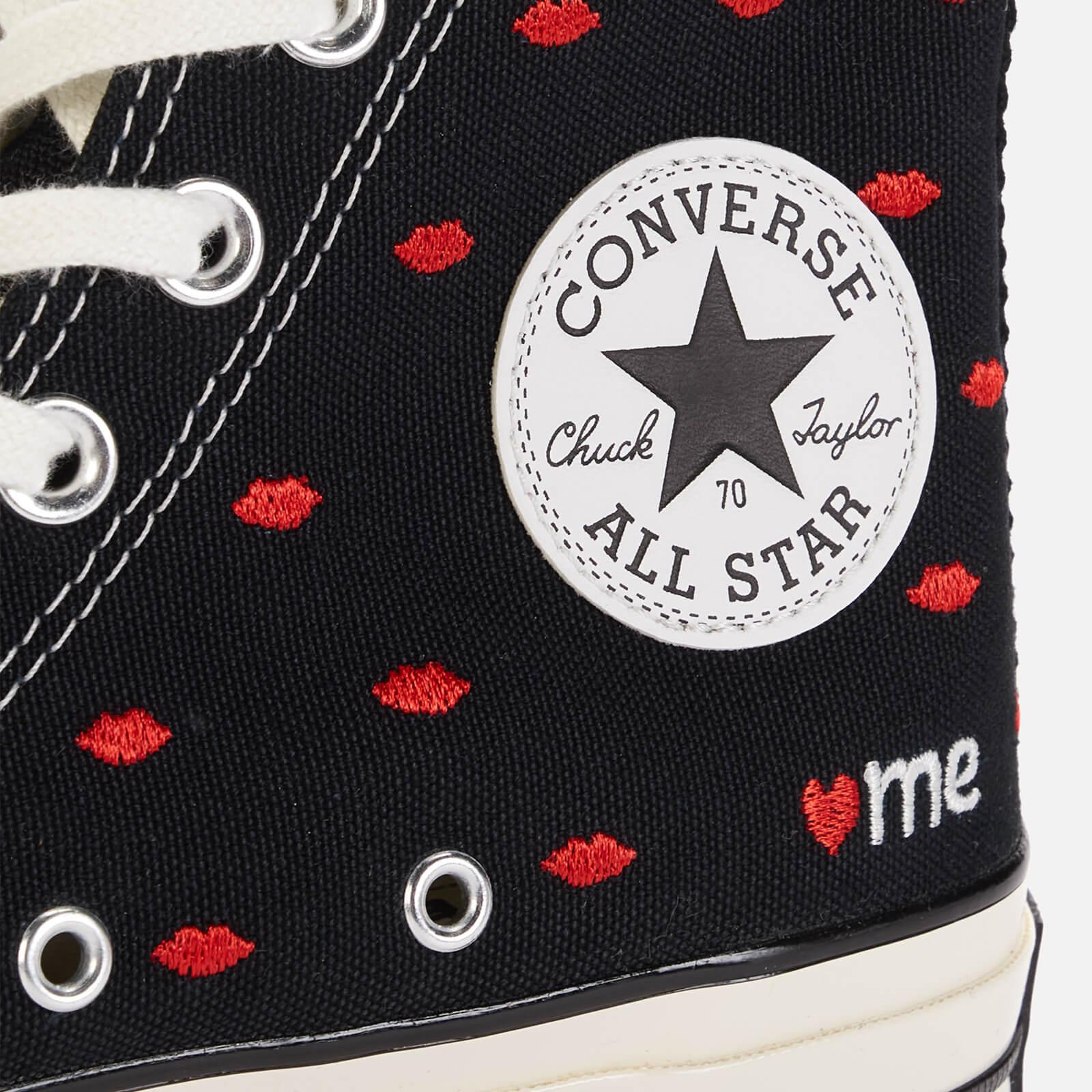 logo love converse