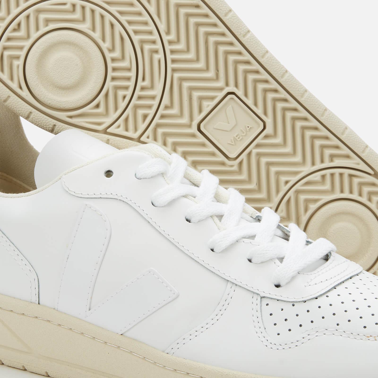 vejas all white