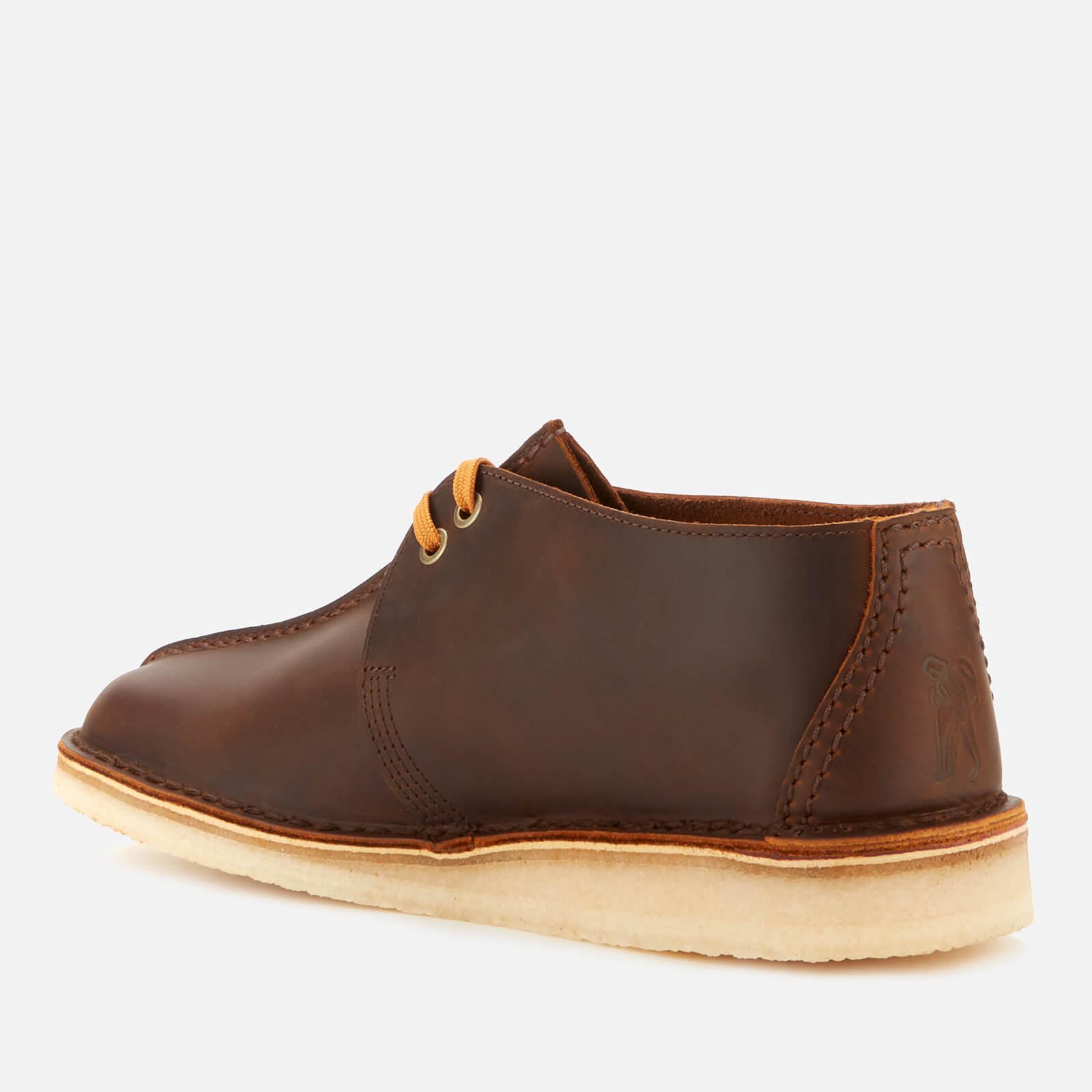 Fahrenheit Hvad skole Clarks Desert Trek Shoes in Brown for Men | Lyst