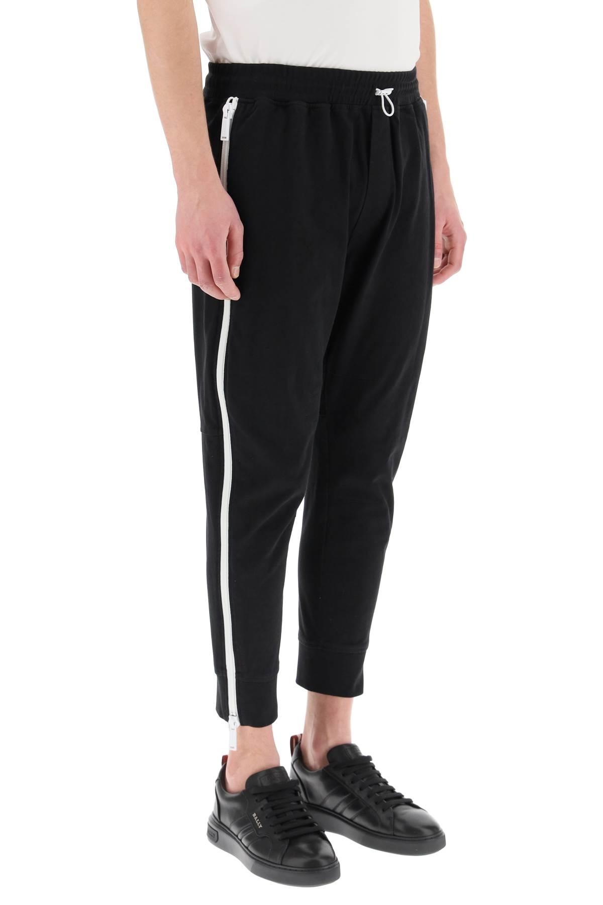 DSquared² Cotton D2 Leaf Jogging Pants With Zip in c (Black) for 