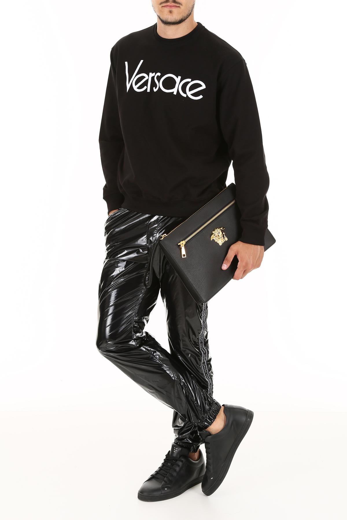 hundrede fordel volatilitet Versace Shiny joggers in Black for Men | Lyst