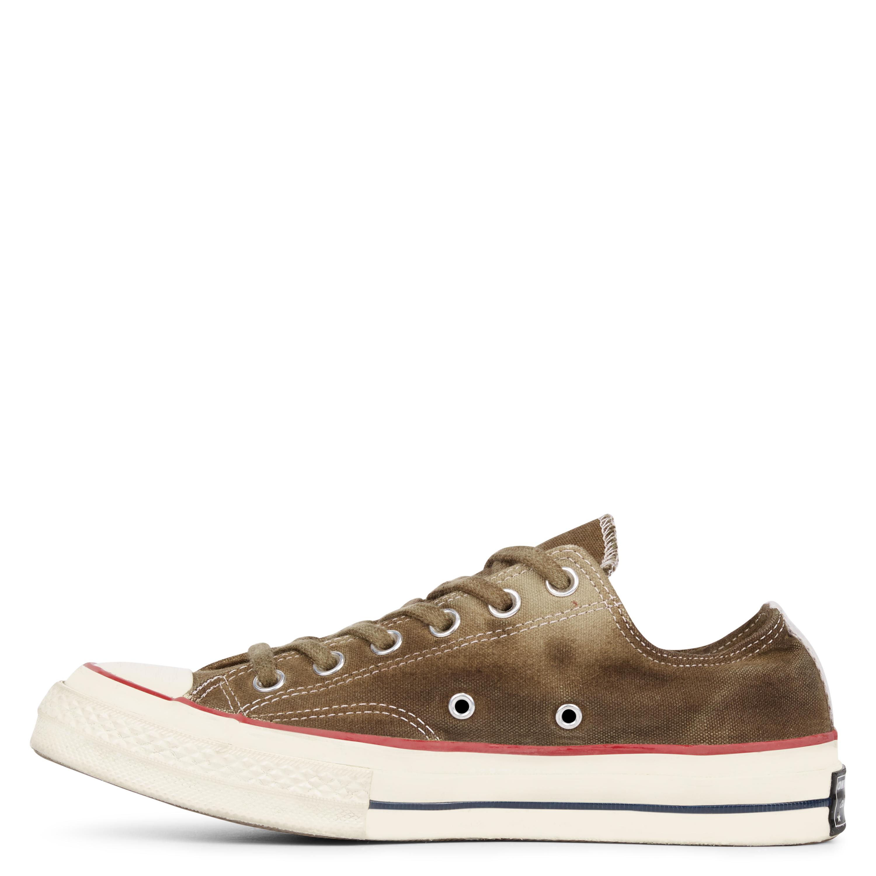 chuck 70 coffee dyed low top