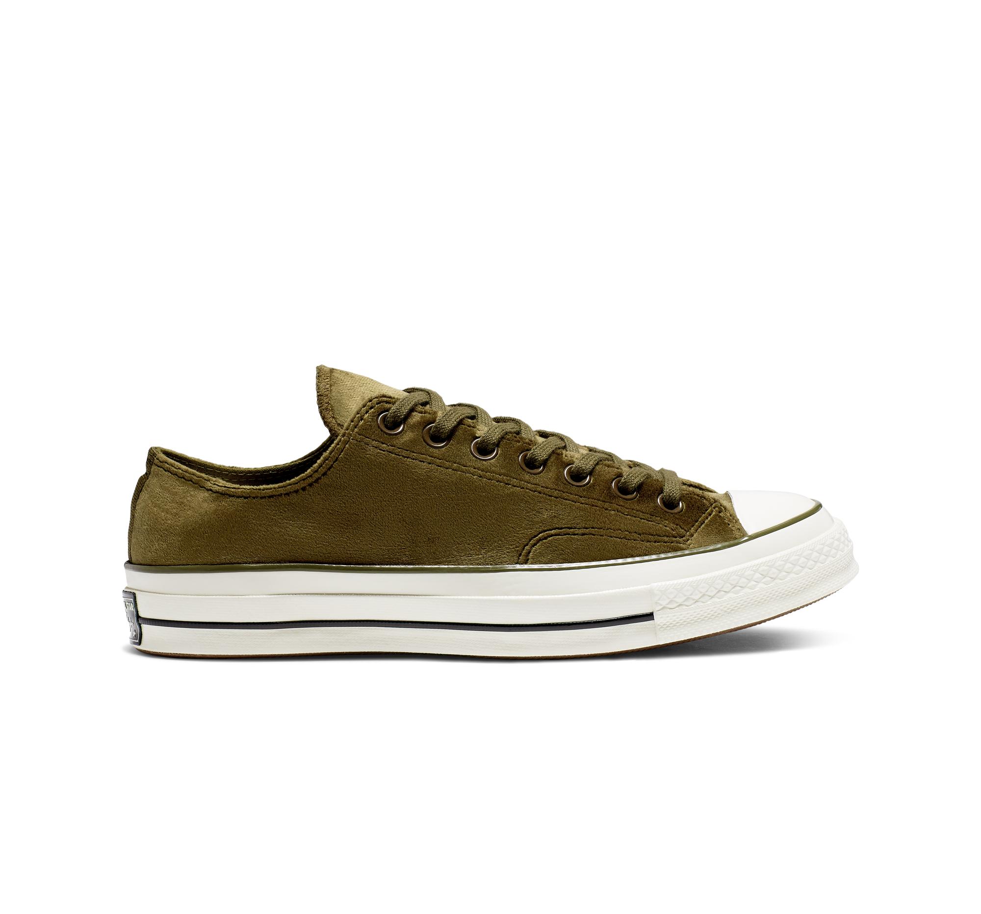 chuck 70 velvet low top