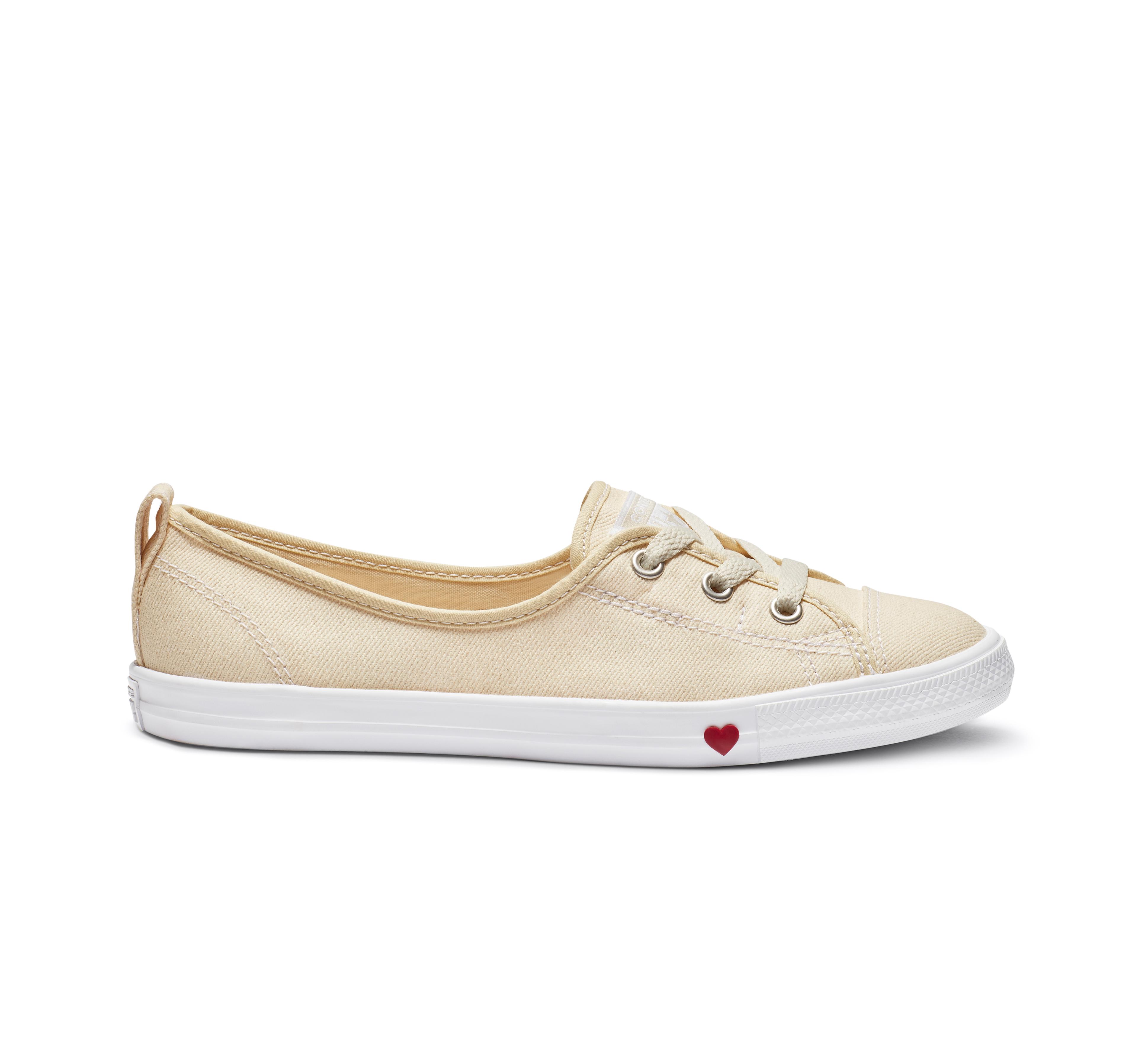 chuck taylor all star dainty ballet leather slip white