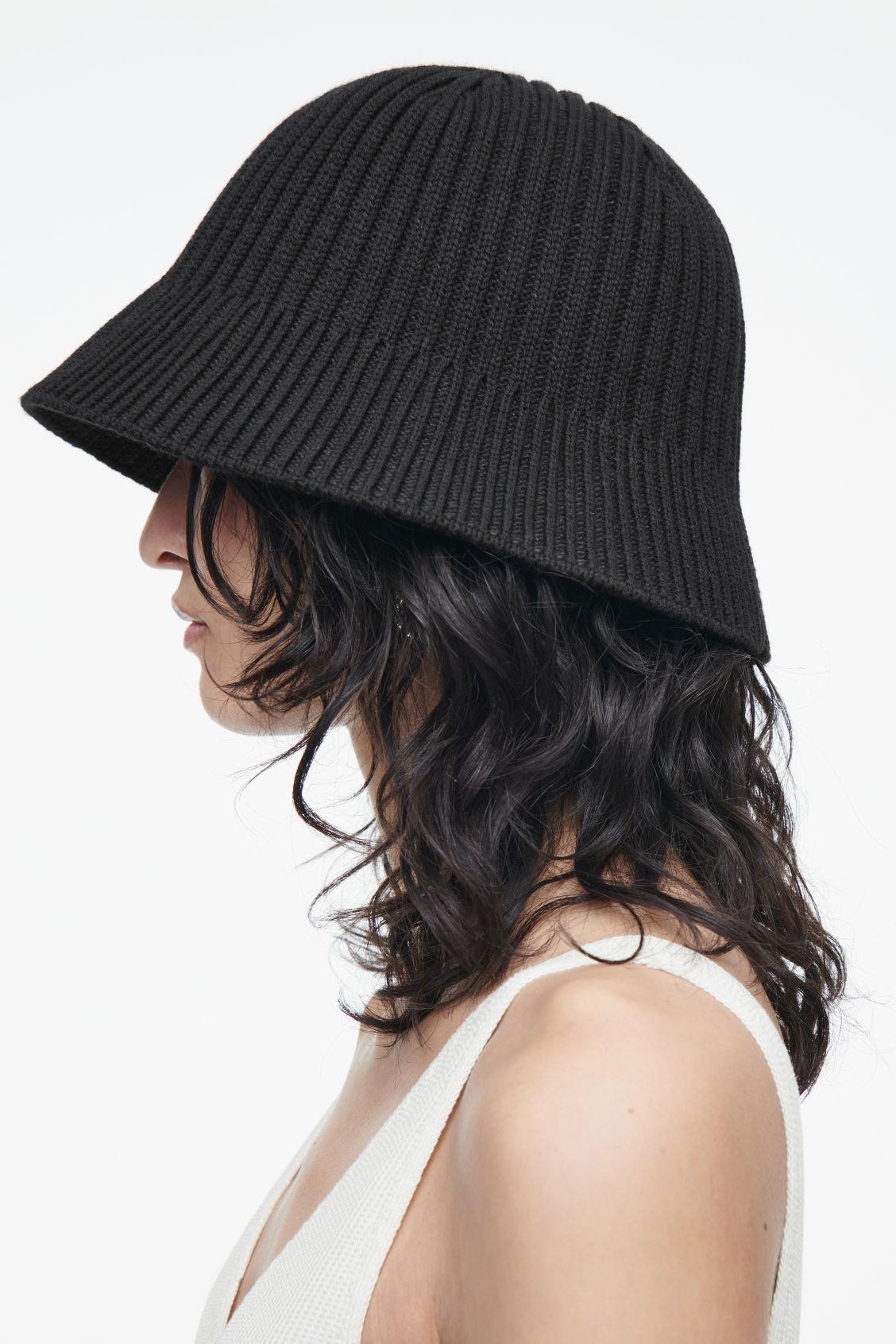COS Ribbed-knit Bucket Hat in Black | Lyst display picture 3