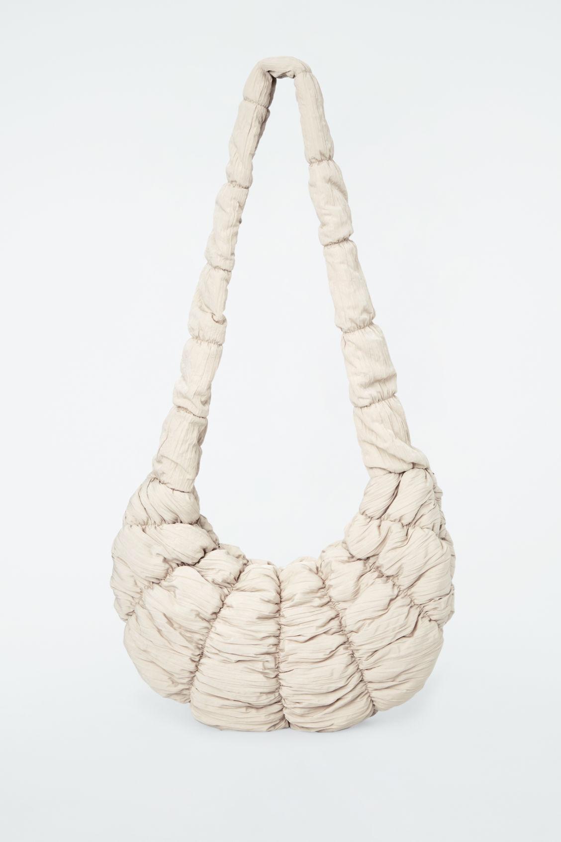 COS　コス　RIPPLE CROSSBODY BAG　レザークロスボディバッグ RIPPLE CROSSBODY - LEATHER RIPPLEクロスボディーバッグ