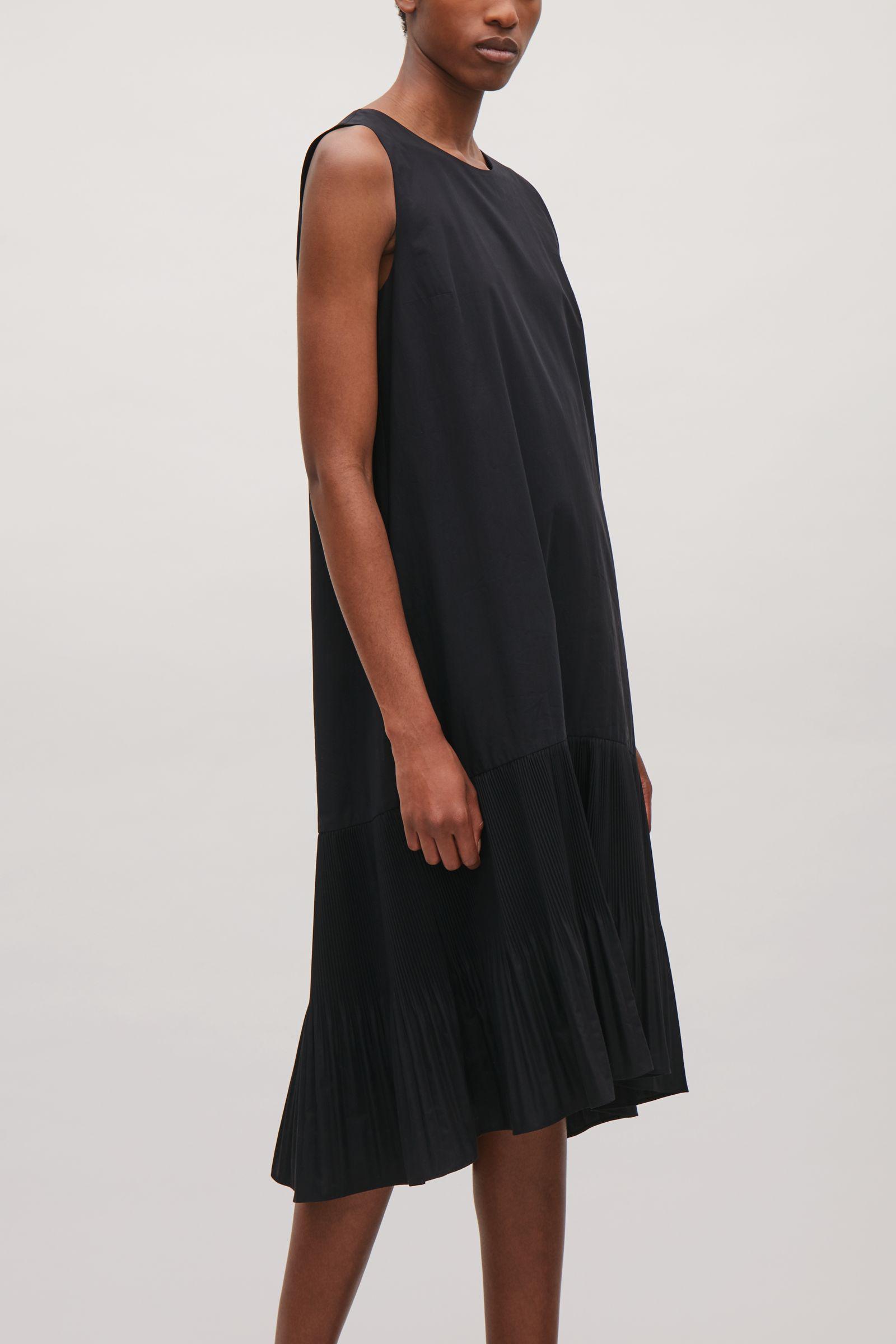 COS Cotton Voluminous Pleat Dress in Black - Lyst