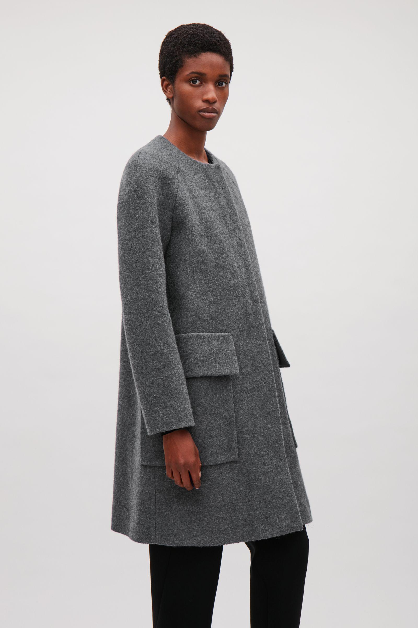 round neck coat
