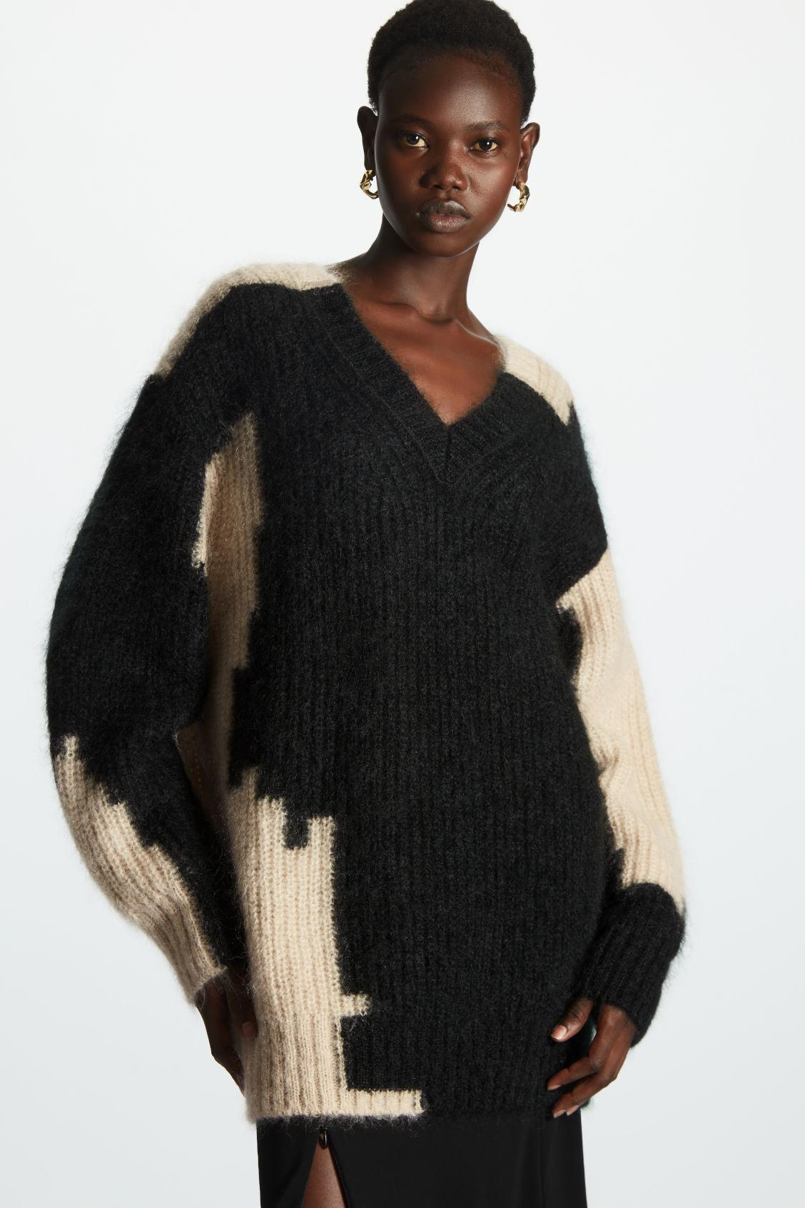 COS Mohair Oversized V-neck Sweater in Black | Lyst