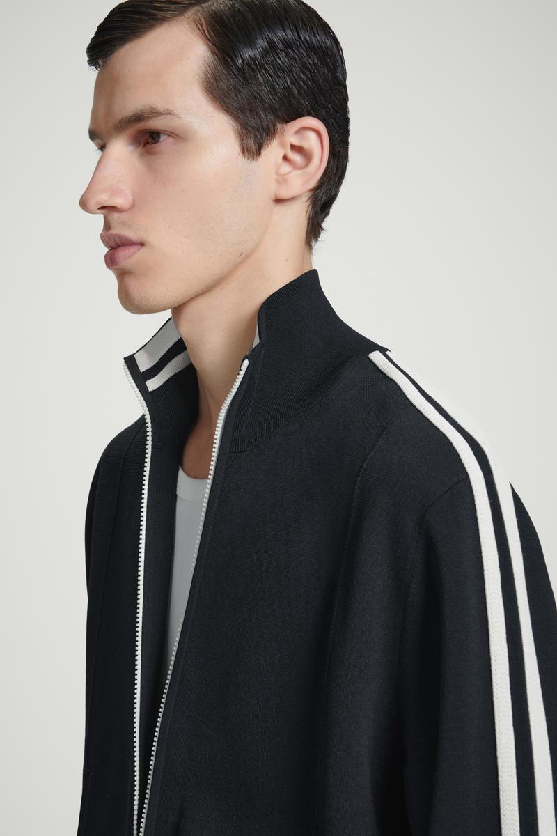 COS コントラストストライプニット　トラックジャケット S ネイビー cos-Navy-Contrast-Stripe-