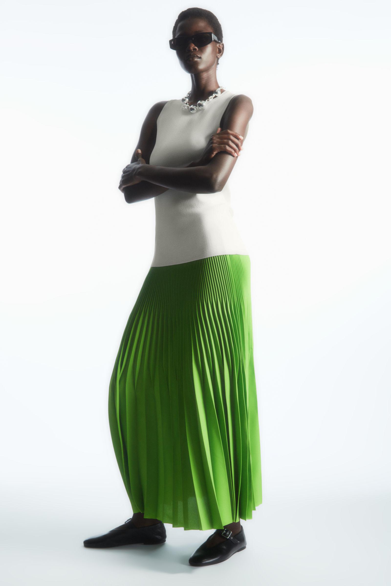 Pleated skirt green clearance zara
