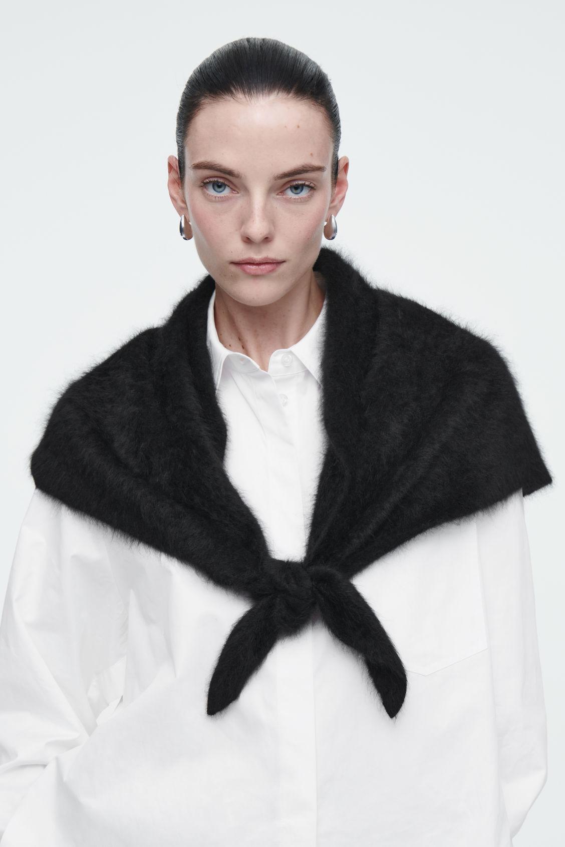 COS Pure Brushed-cashmere Triangle Scarf in Black | Lyst COS Pure Brushed-cashmere Triangle Scarf in Black | Lyst