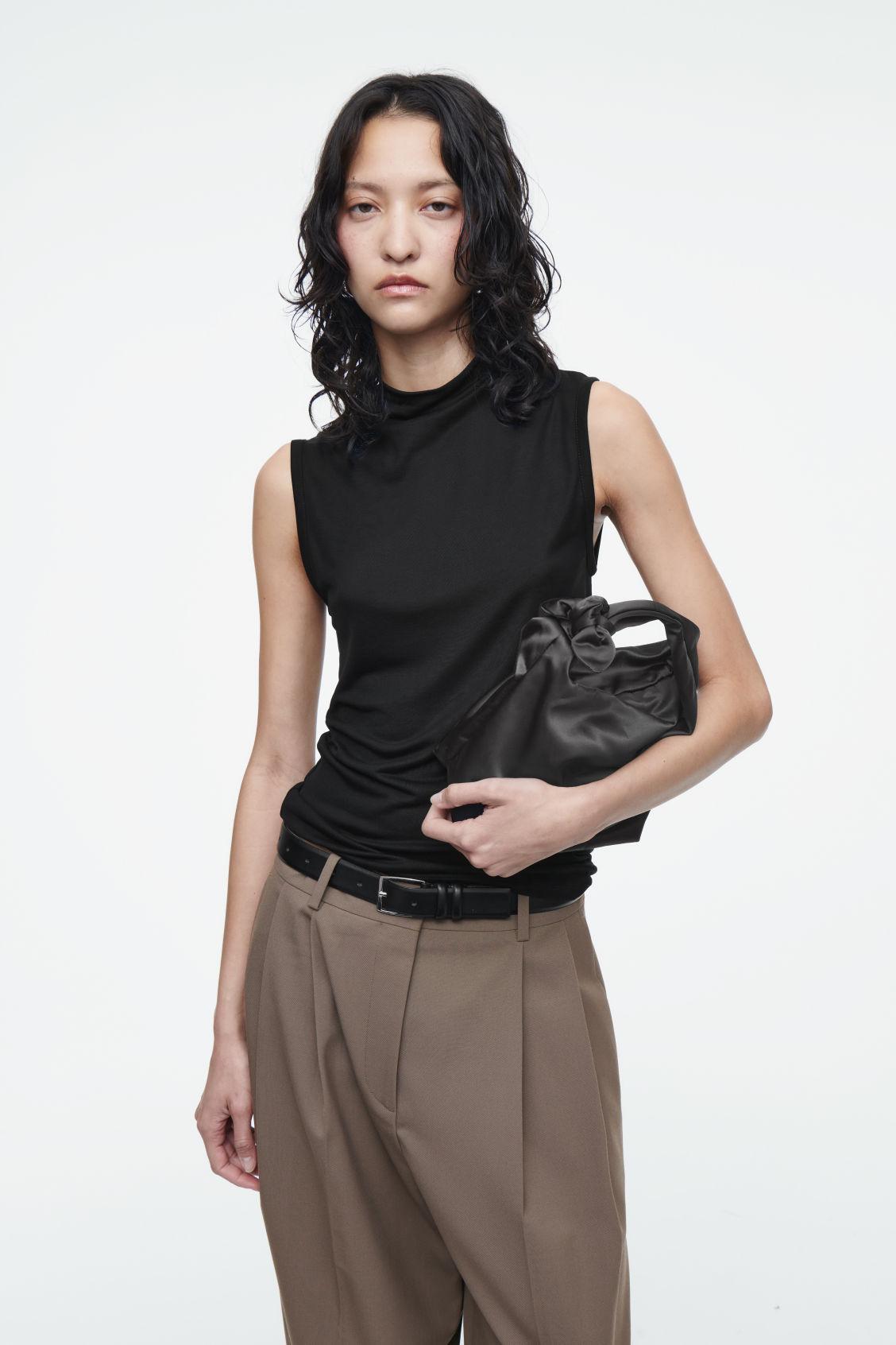 cos-Black-Hitch-Micro-Grab-Bag