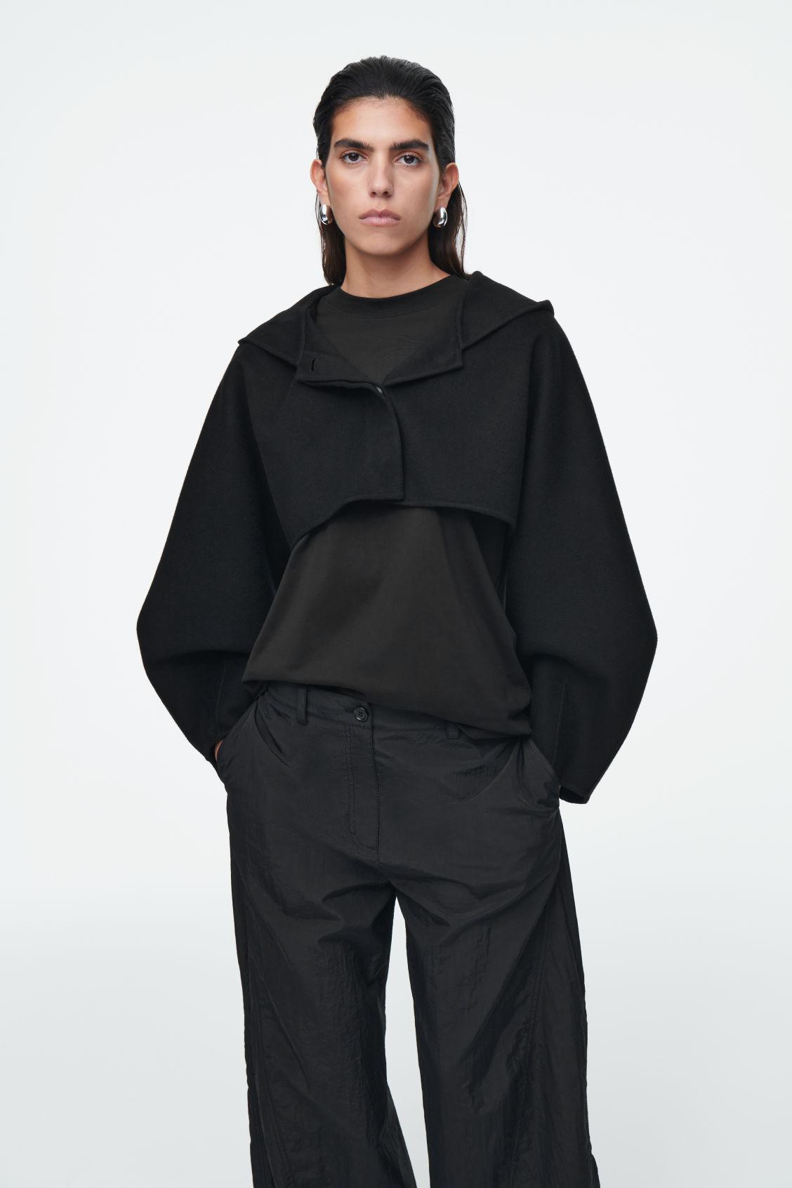 COS Cropped Jacket ミニマル モード　ブラック COS Cropped Double-faced Wool Hooded Jacket in Black | Lyst