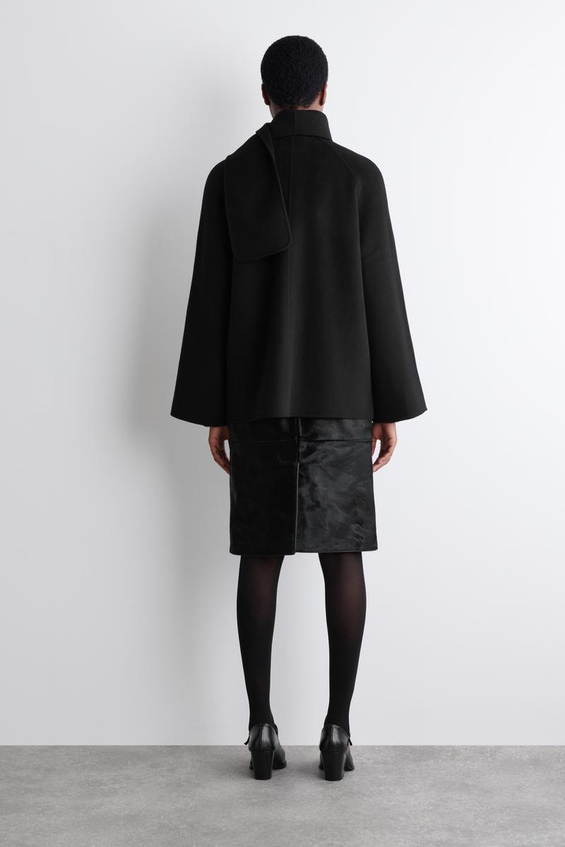 ジャケット・アウター cos SHOTO PADDED HOODED CAPE COS Short Padded Hooded Cape | endource