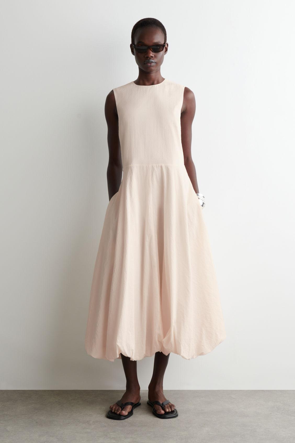 cos voluminous sleeveless midi dress VOLUMINOUS SLEEVELESS MIDI DRESS - WHITE
