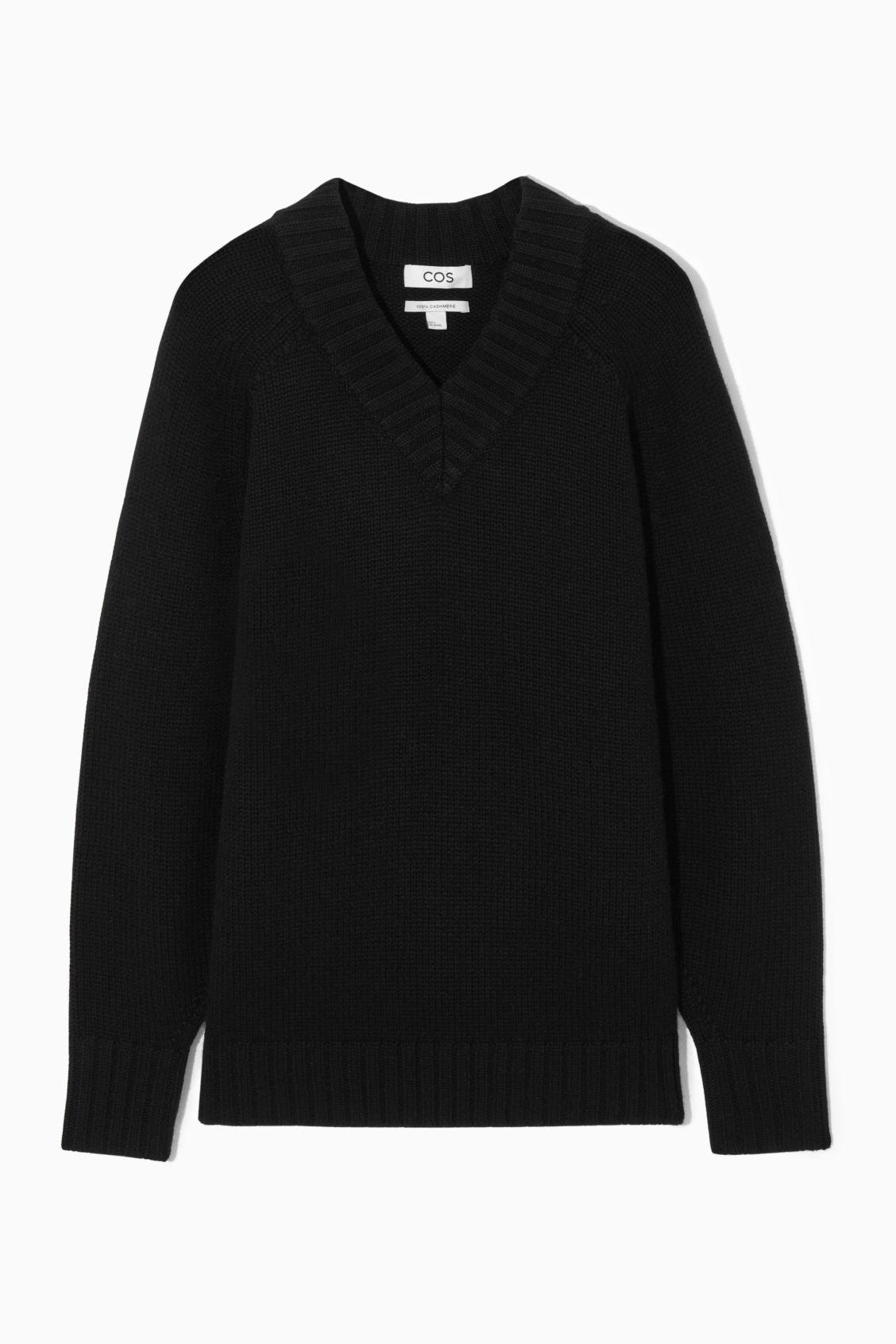 COS Chunky Pure Cashmere V-neck Jumper in Black | Lyst