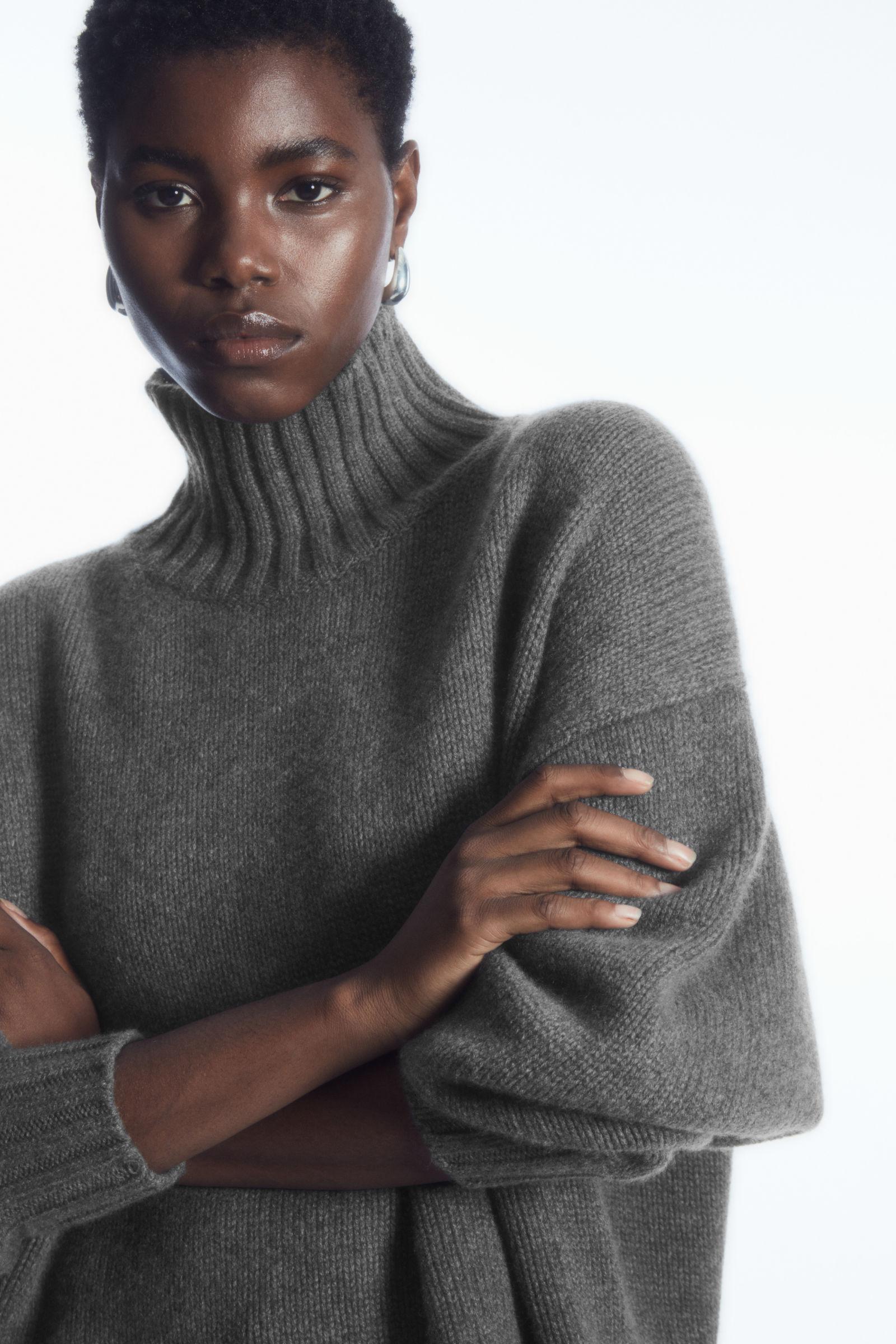 Chunky cashmere turtleneck best sale sweater
