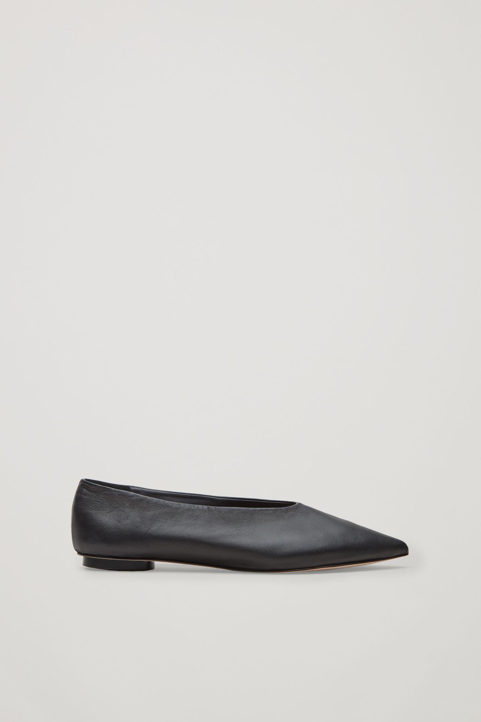 pointed slip on shoes