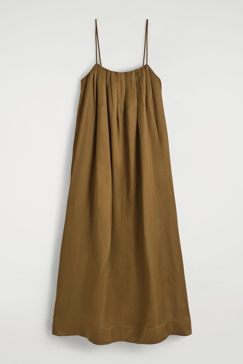 open lace back dress COS Pleated Knitted Maxi Dress – 02HIRE main image 0