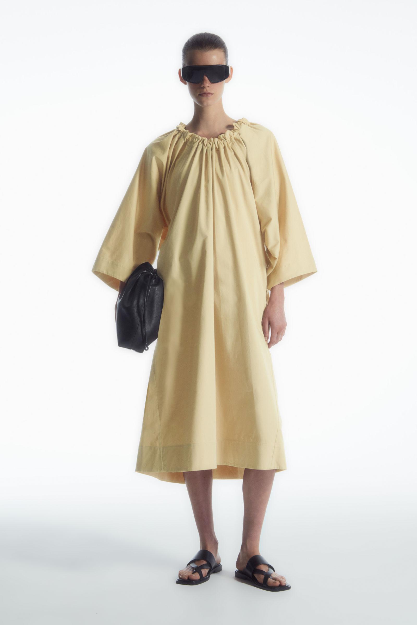 cream dress coat canali sport – khakis of carmel An Abercrombie & Fitch model: Brooklyn DH1045 Color:Dark Pacific Blue Chic Color