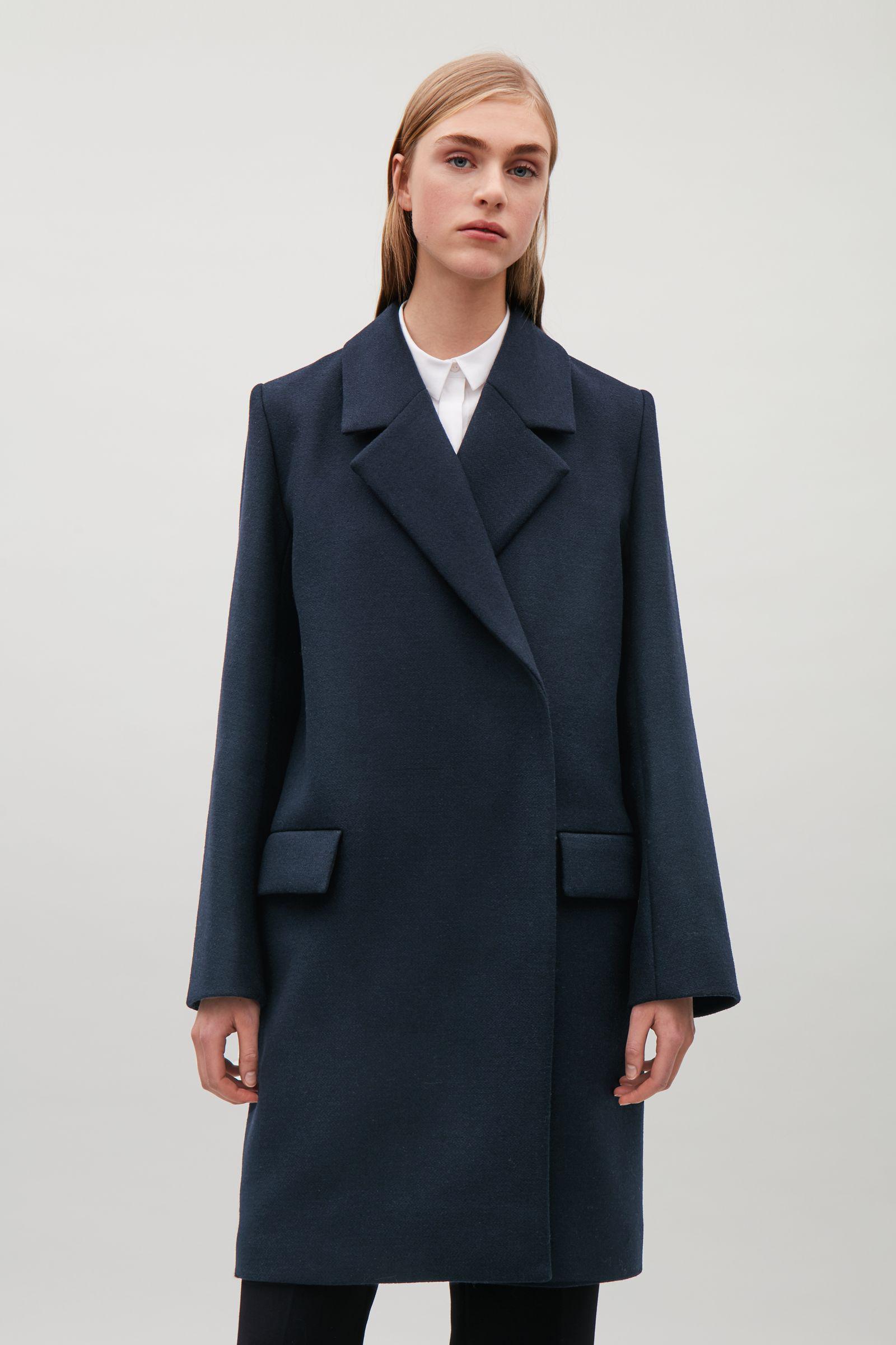 large lapel coat
