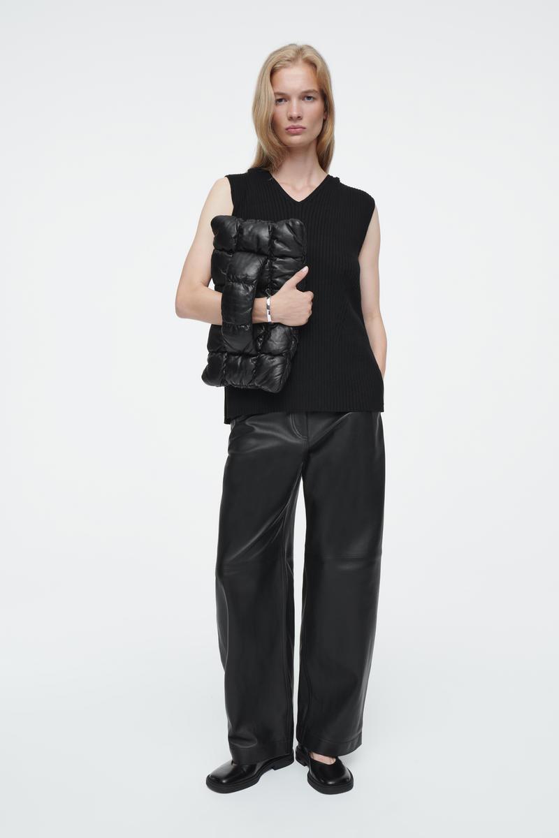 COS Pillow Quilted Clutch Bag - Leather in Black | Lyst
