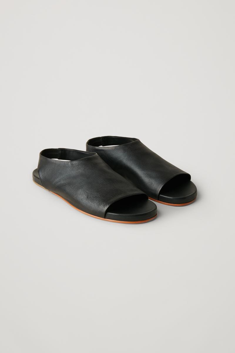 COS SANDALEN MIT ELASTISCHEM DETAIL in Schwarz | Lyst DE