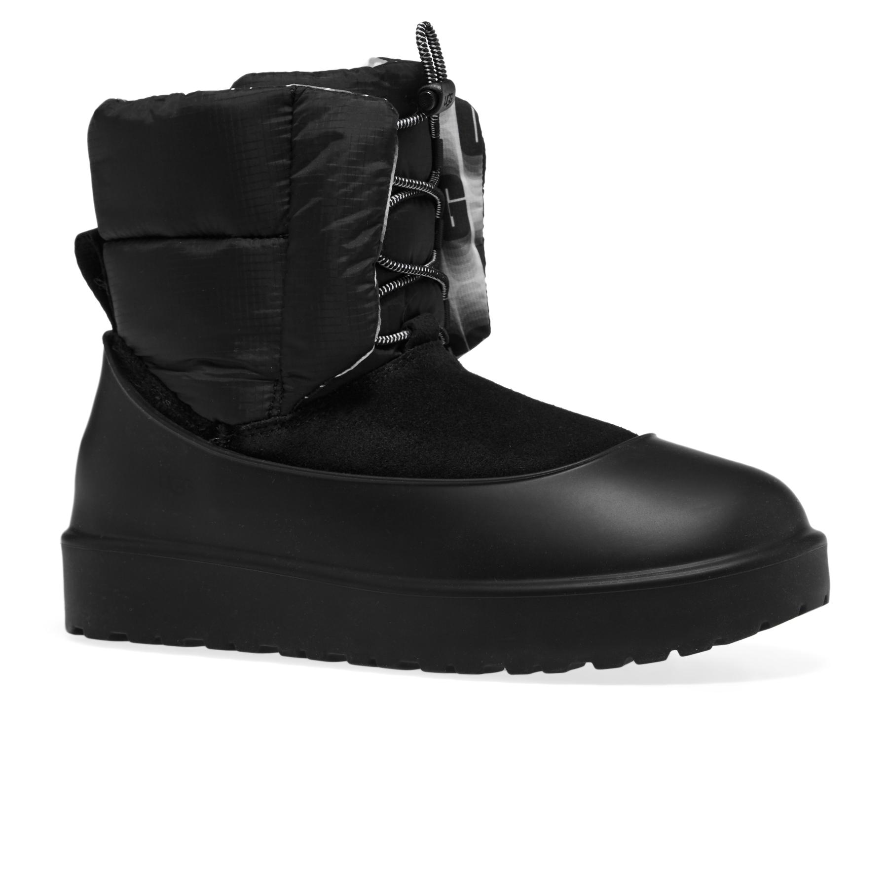 UGG Classic Maxi Toggle Boots in Black | Lyst UK