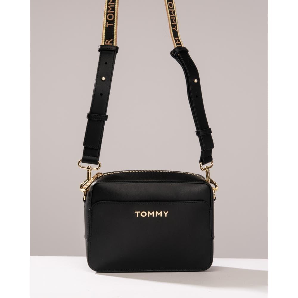 Tommy Hilfiger Iconic Logo Camera Bag in Black | Lyst Canada