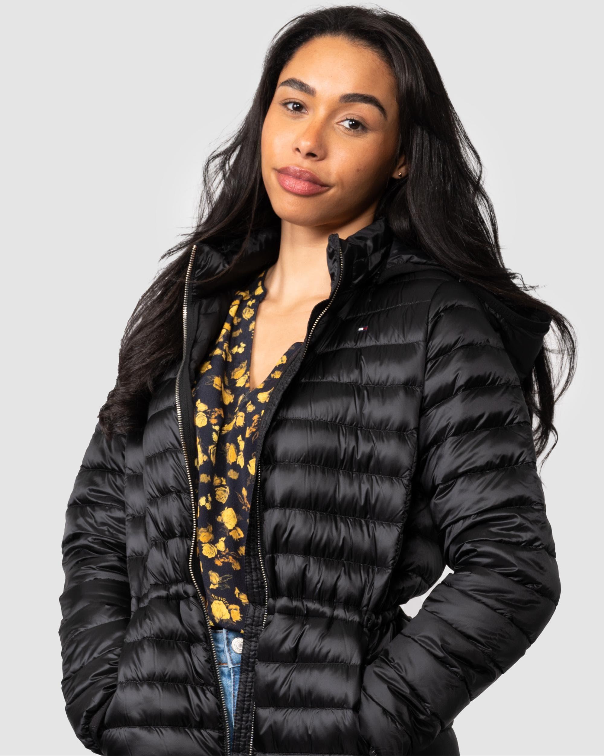 Tommy Hilfiger Feminine Lightweight Down Coat in Black | Lyst